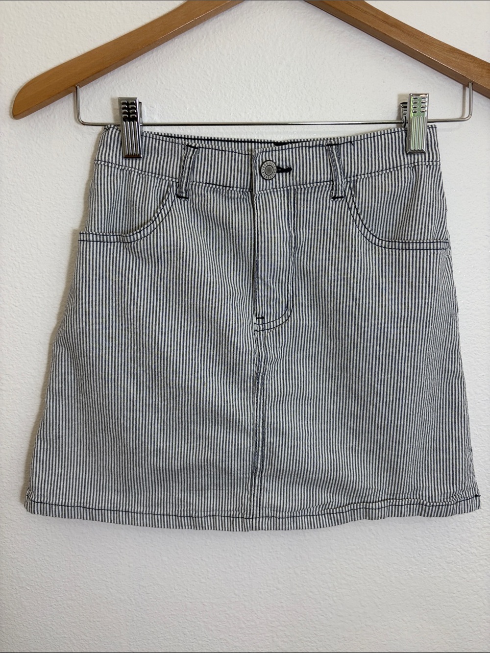 J. Galt Grey White Striped Mini Skirt